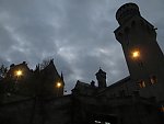 Eingang von Schloss Neuschwanstein bei Nacht