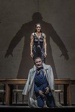 Der finale Tanz gegen Herodes - im Hintergrund der Schatten des schon toten Jochanaan