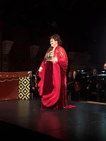 Elisabeth beim Schlussapplaus